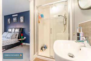 En-Suite- click for photo gallery